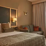 County Arms Hotel