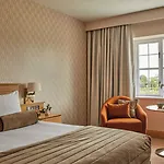 County Arms 4* Birr