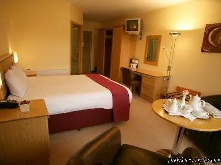 County Arms Hotel 4*