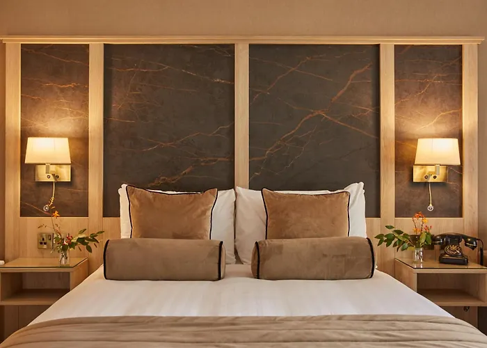 County Arms Hotell 4*