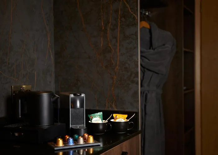 County Arms Отель Бирр