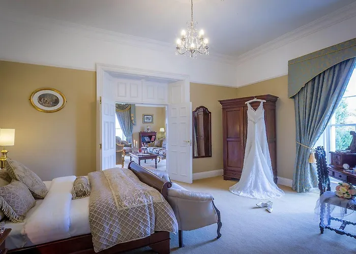 County Arms Бирр