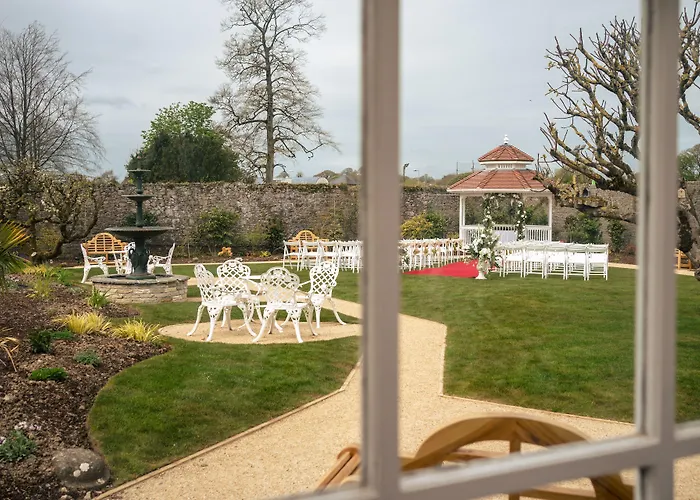 Hotel County Arms 4*