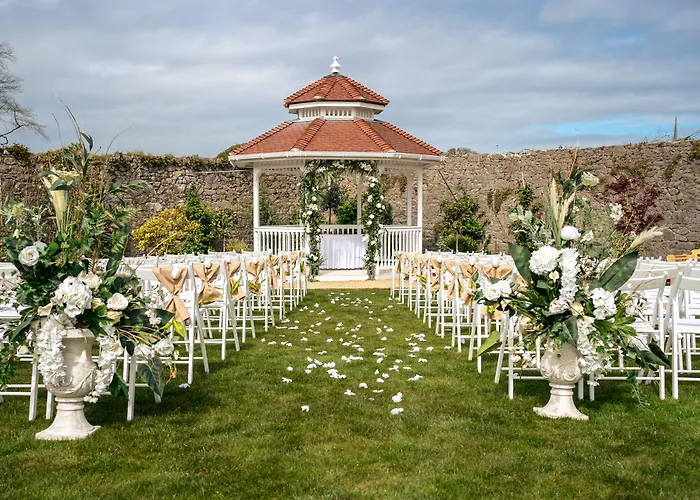 Отель County Arms Бирр